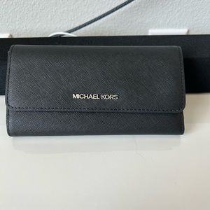 Black Michael kors wallet